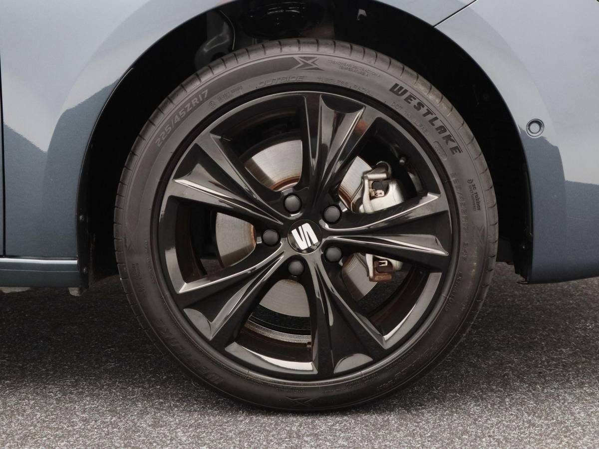SEAT Leon SEAT Leon Sportstourer 1.5 TSi 204 Pk e-Hybrid FR Business | Stoel/Stuurverwarming | Camera | Trekhaak | Navigatie | 17 Inch | 34.512 Km !!