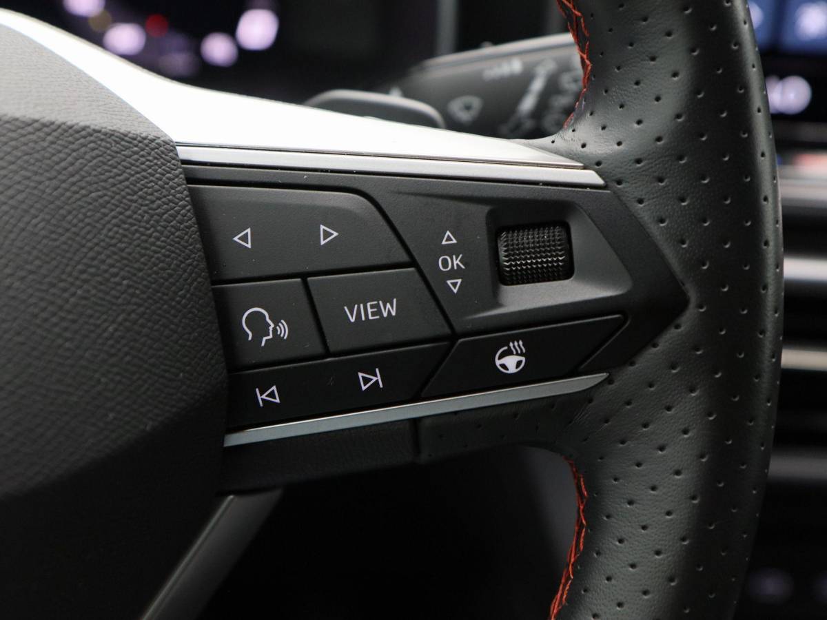 SEAT Leon SEAT Leon Sportstourer 1.5 TSi 204 Pk e-Hybrid FR Business | Stoel/Stuurverwarming | Camera | Trekhaak | Navigatie | 17 Inch | 34.512 Km !!