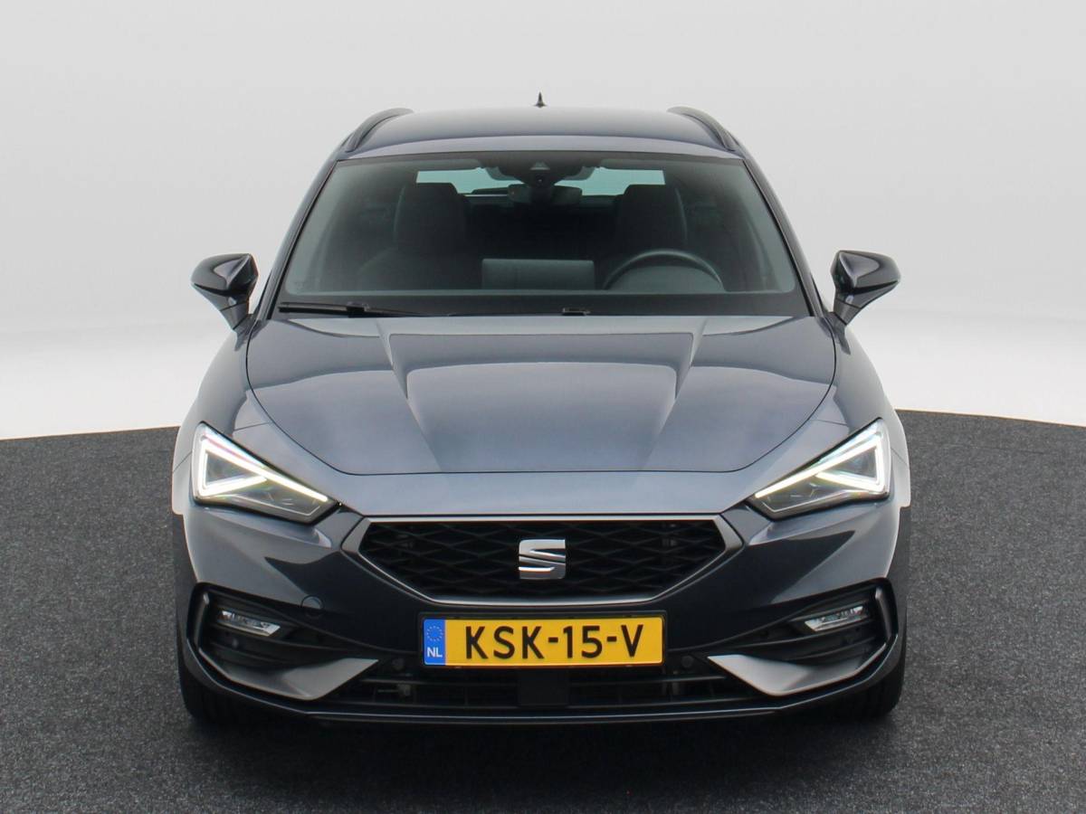 SEAT Leon SEAT Leon Sportstourer 1.5 TSi 204 Pk e-Hybrid FR Business | Stoel/Stuurverwarming | Camera | Trekhaak | Navigatie | 17 Inch | 34.512 Km !!