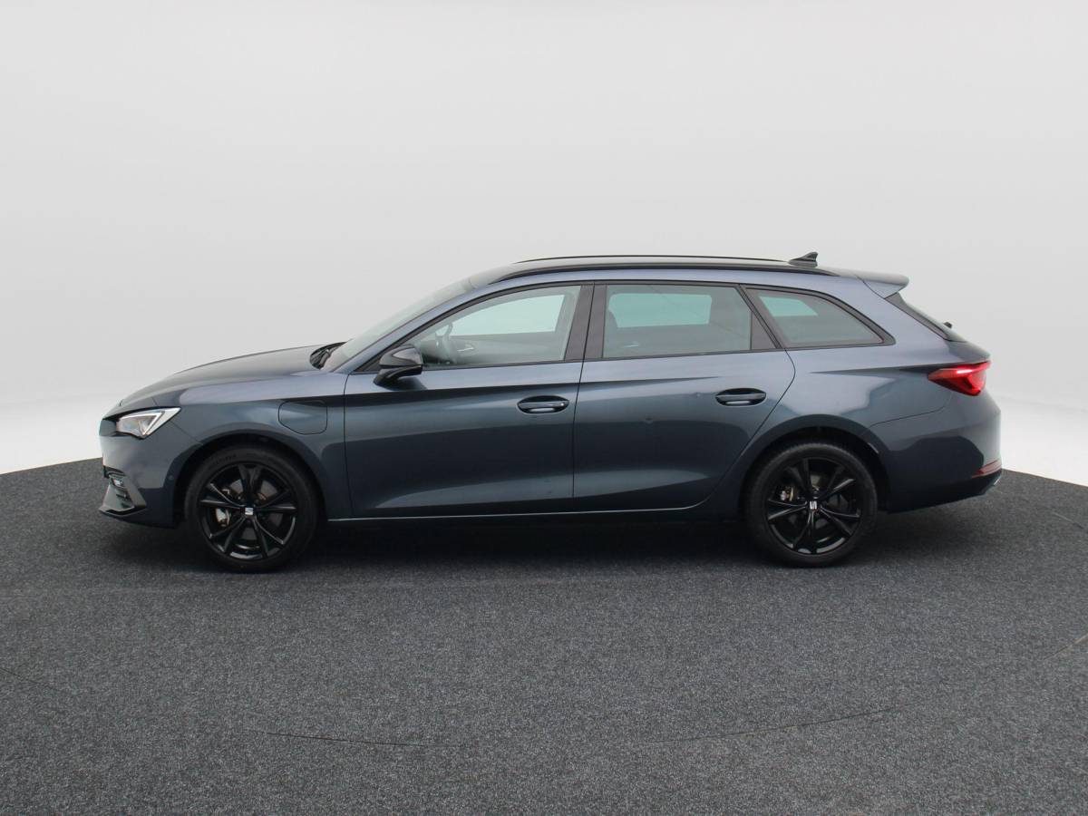 SEAT Leon SEAT Leon Sportstourer 1.5 TSi 204 Pk e-Hybrid FR Business | Stoel/Stuurverwarming | Camera | Trekhaak | Navigatie | 17 Inch | 34.512 Km !!