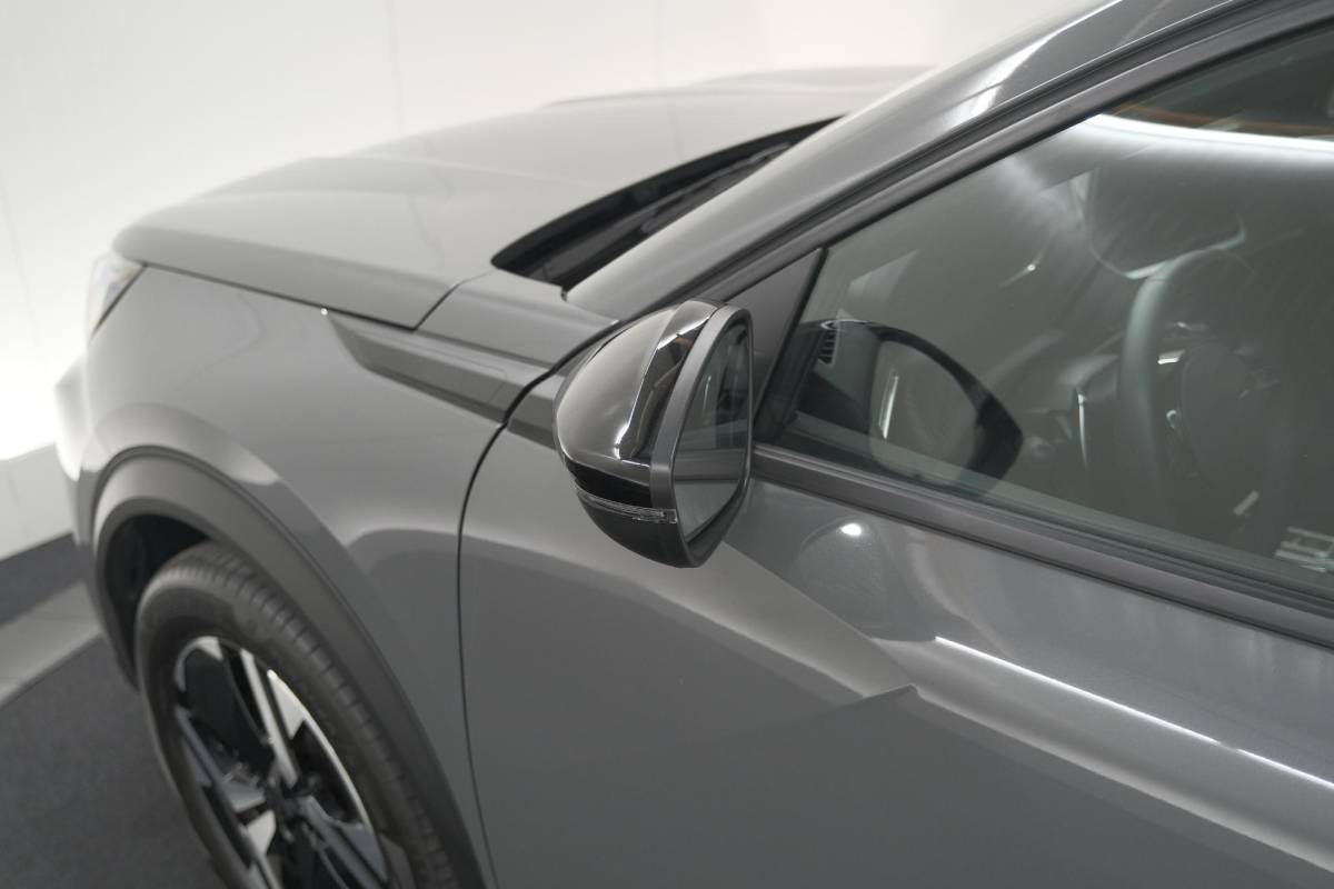 Peugeot 2008 Peugeot 2008 1.2 Hybrid 145 Allure | Apple Carplay | Climate Control | Parkeersensoren Voor + Achter
