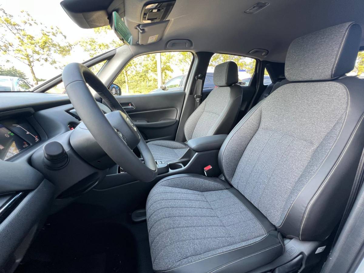 Honda Jazz Honda Jazz 1.5 e:HEV Advance NIEUWE AUTO | VOORRAAD VOORDEEL €1.450,- | AUTOMAAT | ACC | STOEL + STUURVERWARMING | APPLE EN ANDROID AUTO | A. CAMERA | NAVIGATIE |