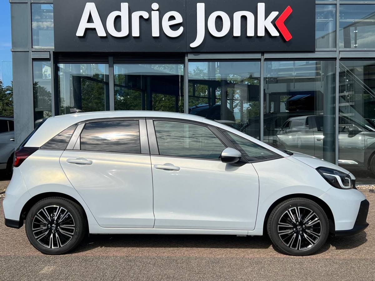 Honda Jazz Honda Jazz 1.5 e:HEV Advance NIEUWE AUTO | VOORRAAD VOORDEEL €1.450,- | AUTOMAAT | ACC | STOEL + STUURVERWARMING | APPLE EN ANDROID AUTO | A. CAMERA | NAVIGATIE |