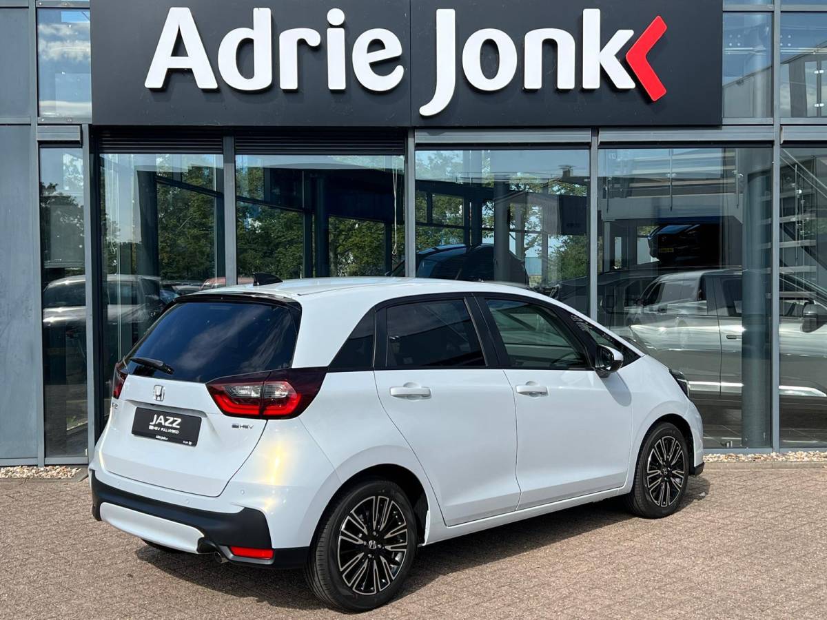 Honda Jazz Honda Jazz 1.5 e:HEV Advance NIEUWE AUTO | VOORRAAD VOORDEEL €1.450,- | AUTOMAAT | ACC | STOEL + STUURVERWARMING | APPLE EN ANDROID AUTO | A. CAMERA | NAVIGATIE |