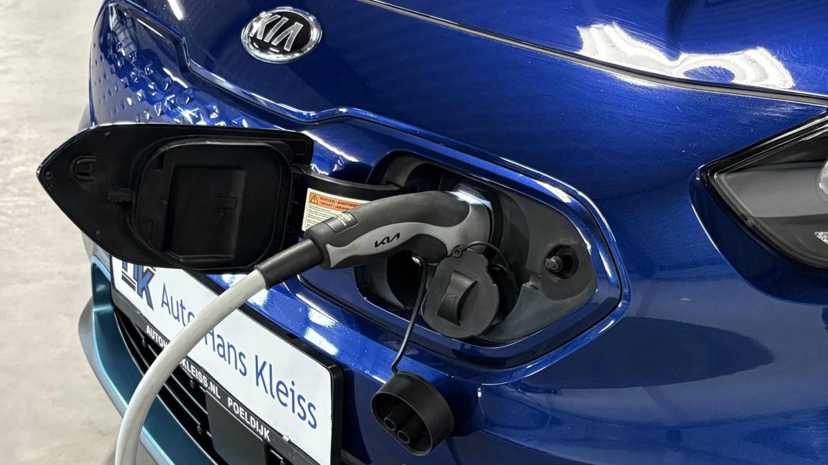 Kia e-Niro Kia e-Niro DynamicPlusLine 39 kWh Schuif/kanteldak | KIA onderhouden