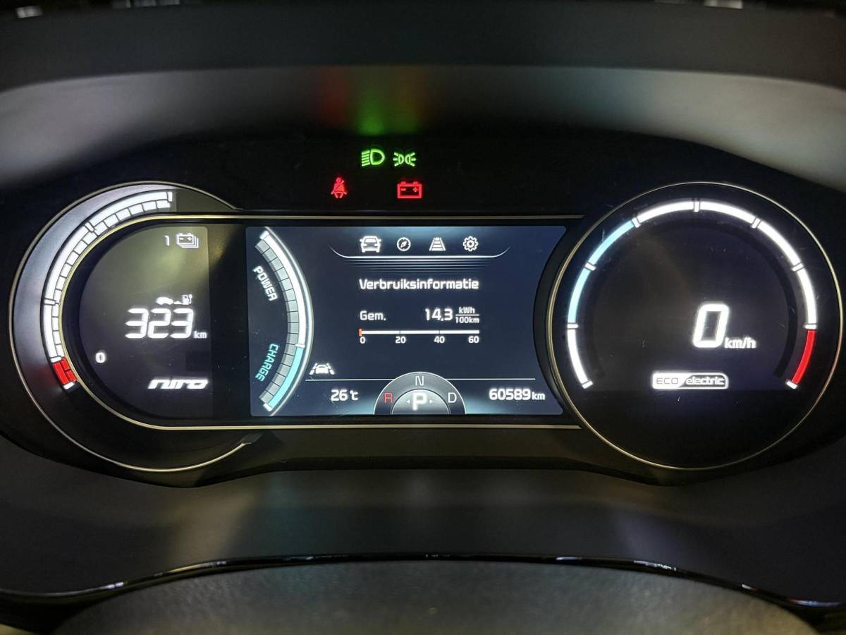 Kia e-Niro Kia e-Niro DynamicPlusLine 39 kWh Schuif/kanteldak | KIA onderhouden