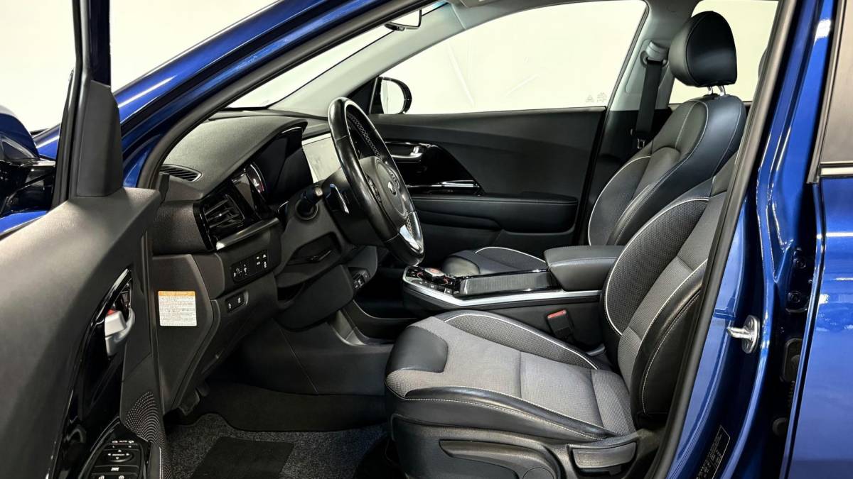 Kia e-Niro Kia e-Niro DynamicPlusLine 39 kWh Schuif/kanteldak | KIA onderhouden