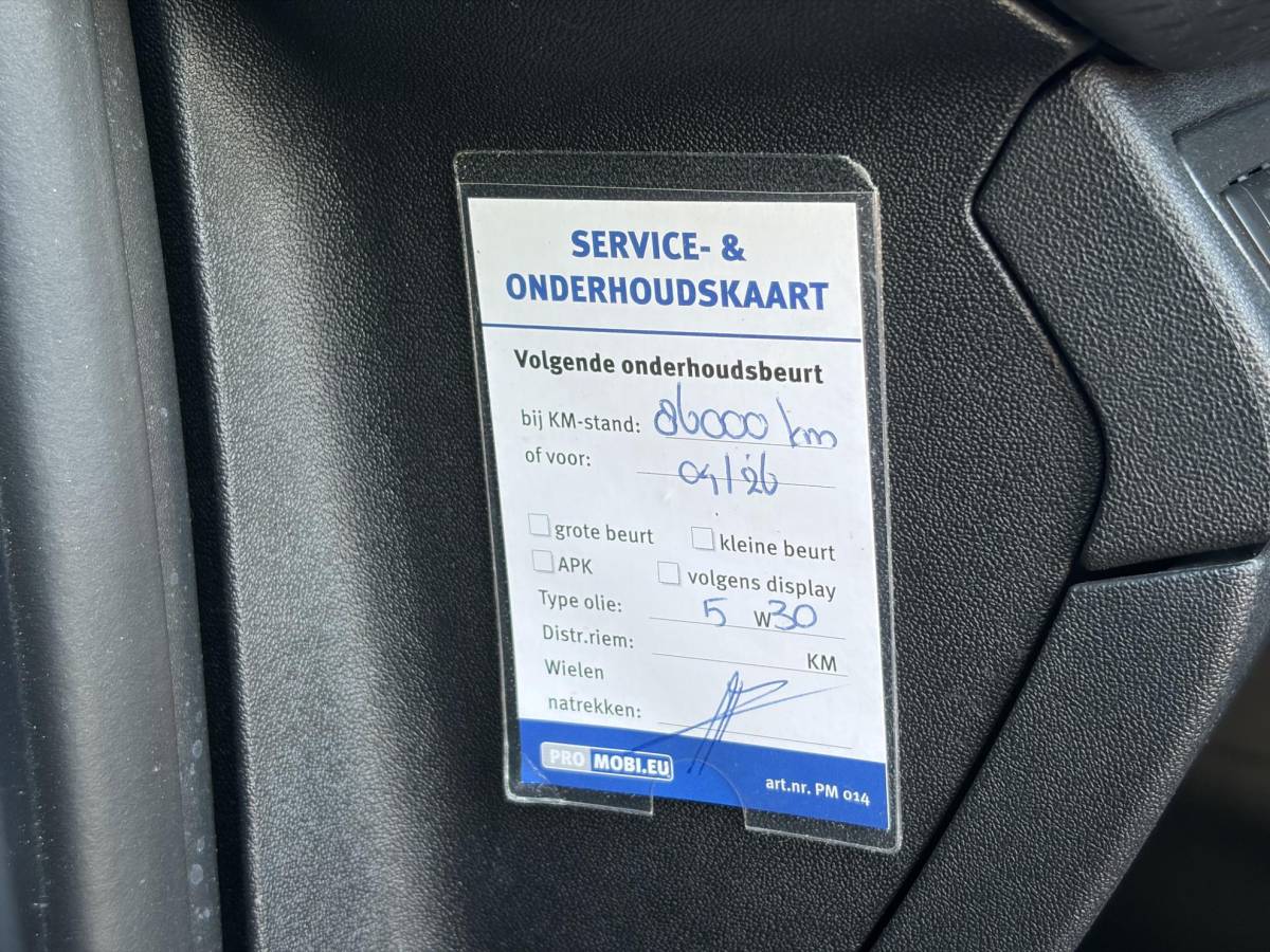 Peugeot 2008 Peugeot 2008 1.2 PureTech Allure ✓1e Eigenaar✓D-riem vv in 2025✓110pk✓Navi✓Pano✓Carplay✓Pdc V+A✓Lm velgen✓N.A.P✓Halfleder✓Clima✓Apk tot 10-2027