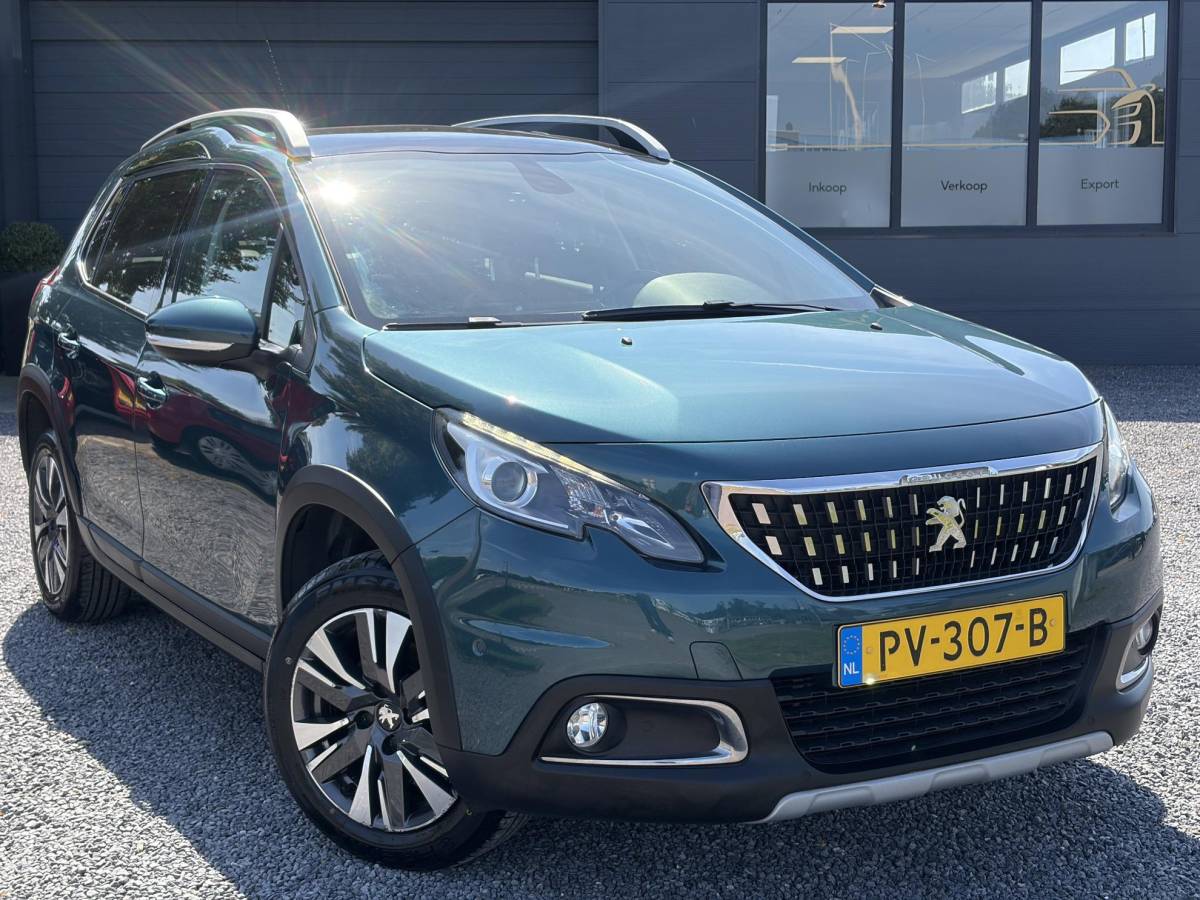 Peugeot 2008 Peugeot 2008 1.2 PureTech Allure ✓1e Eigenaar✓D-riem vv in 2025✓110pk✓Navi✓Pano✓Carplay✓Pdc V+A✓Lm velgen✓N.A.P✓Halfleder✓Clima✓Apk tot 10-2027