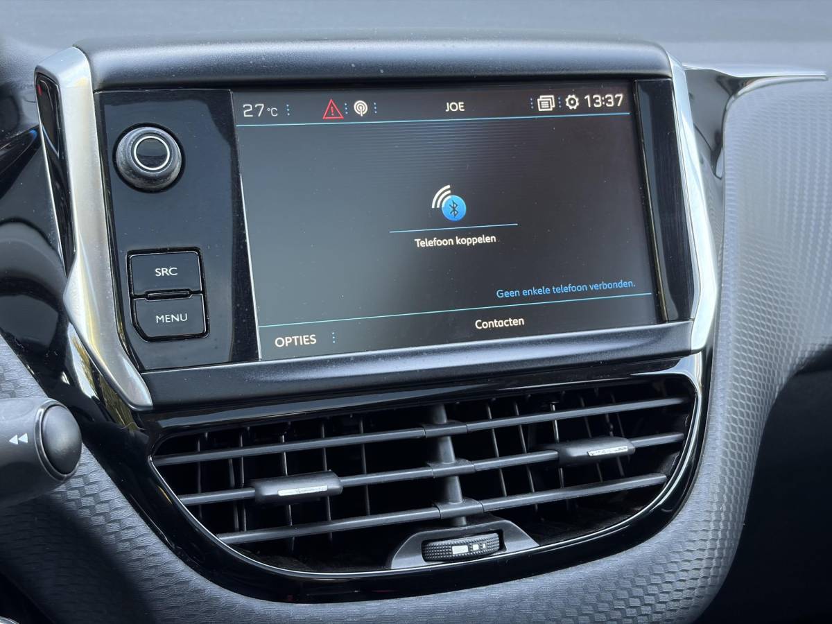 Peugeot 2008 Peugeot 2008 1.2 PureTech Allure ✓1e Eigenaar✓D-riem vv in 2025✓110pk✓Navi✓Pano✓Carplay✓Pdc V+A✓Lm velgen✓N.A.P✓Halfleder✓Clima✓Apk tot 10-2027