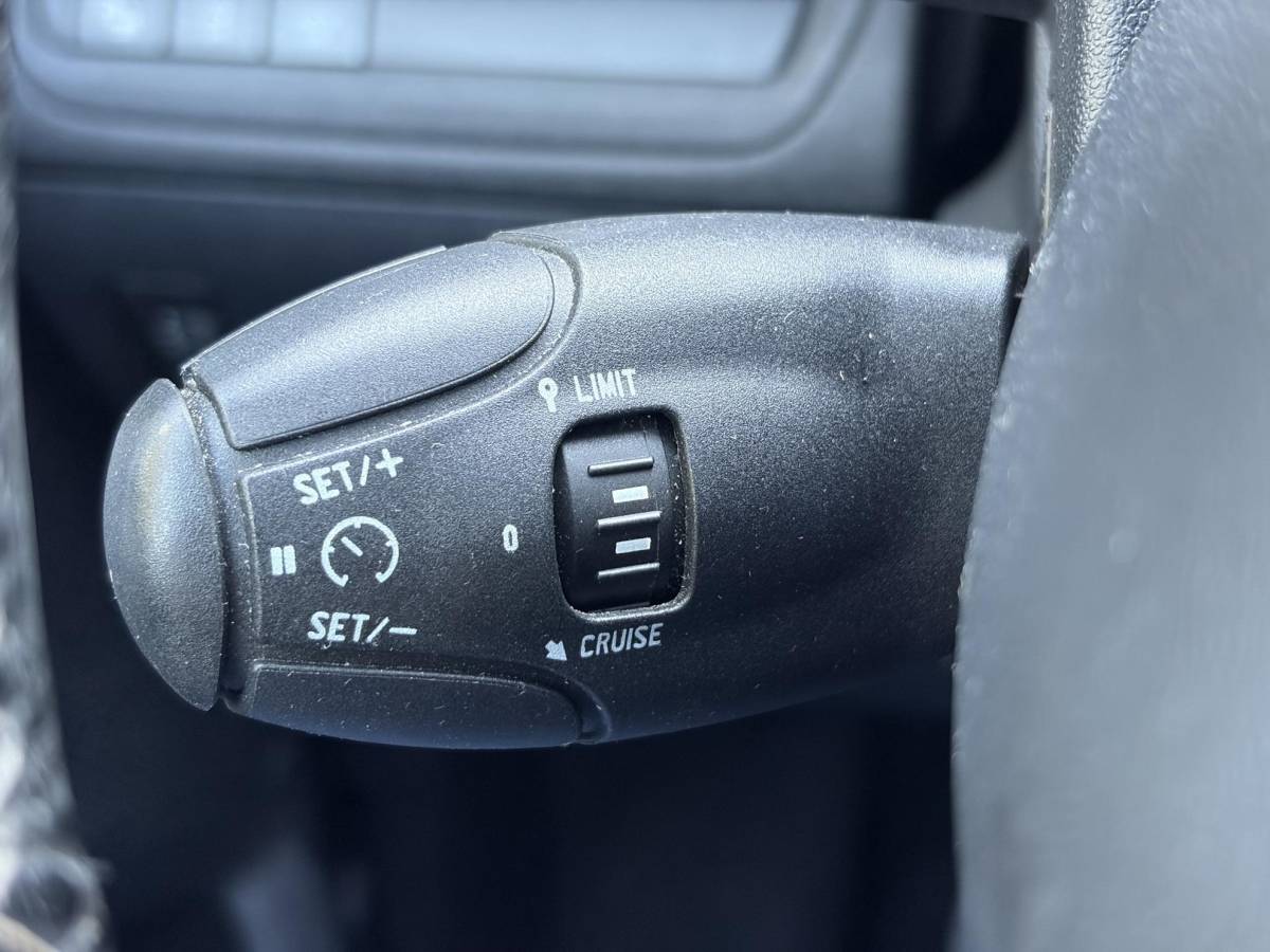Peugeot 2008 Peugeot 2008 1.2 PureTech Allure ✓1e Eigenaar✓D-riem vv in 2025✓110pk✓Navi✓Pano✓Carplay✓Pdc V+A✓Lm velgen✓N.A.P✓Halfleder✓Clima✓Apk tot 10-2027
