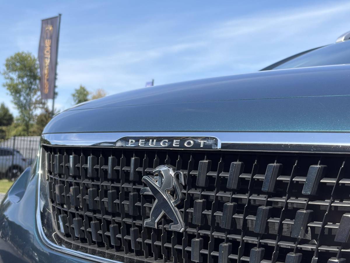 Peugeot 2008 Peugeot 2008 1.2 PureTech Allure ✓1e Eigenaar✓D-riem vv in 2025✓110pk✓Navi✓Pano✓Carplay✓Pdc V+A✓Lm velgen✓N.A.P✓Halfleder✓Clima✓Apk tot 10-2027