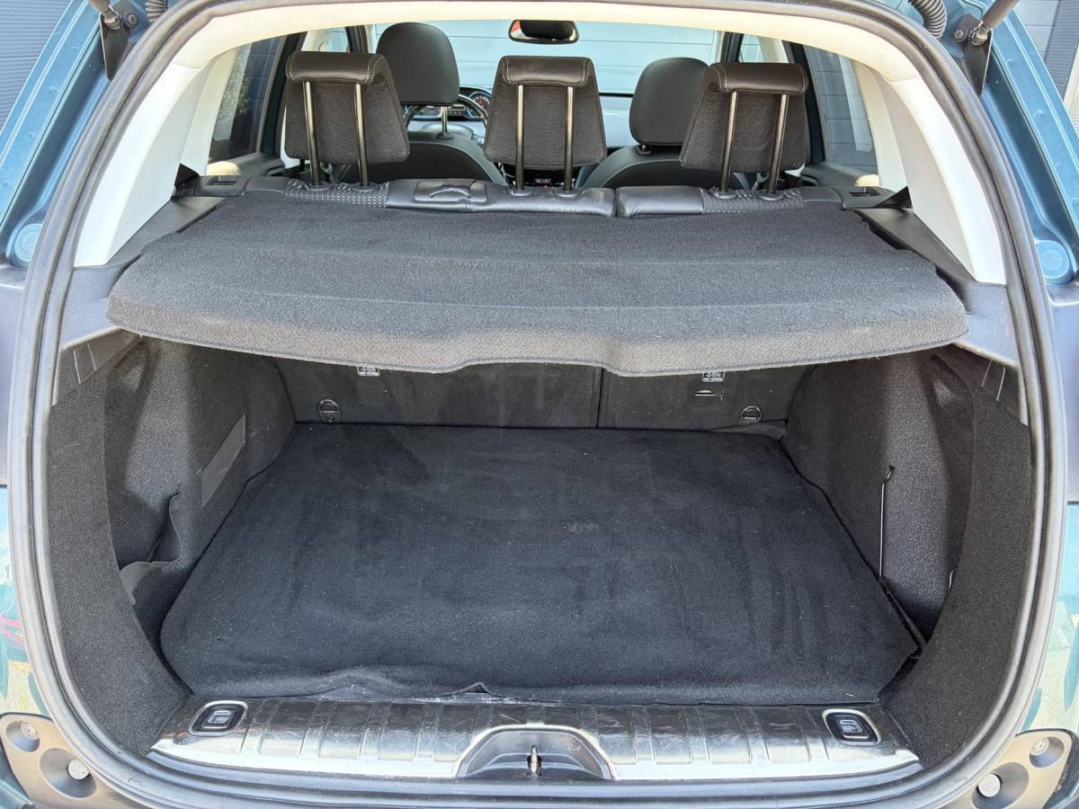 Peugeot 2008 Peugeot 2008 1.2 PureTech Allure ✓1e Eigenaar✓D-riem vv in 2025✓110pk✓Navi✓Pano✓Carplay✓Pdc V+A✓Lm velgen✓N.A.P✓Halfleder✓Clima✓Apk tot 10-2027
