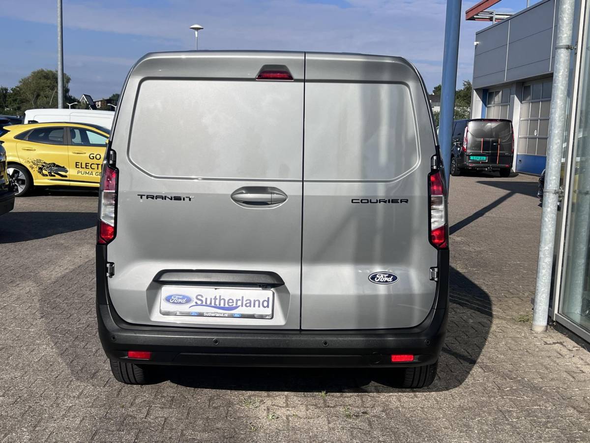 Ford Transit Courier Ford Transit Courier 1.0 EcoBoost Trend 125pk | Automaat | Adaptive cruise control | Achteruitrijcamera |  Navigatie