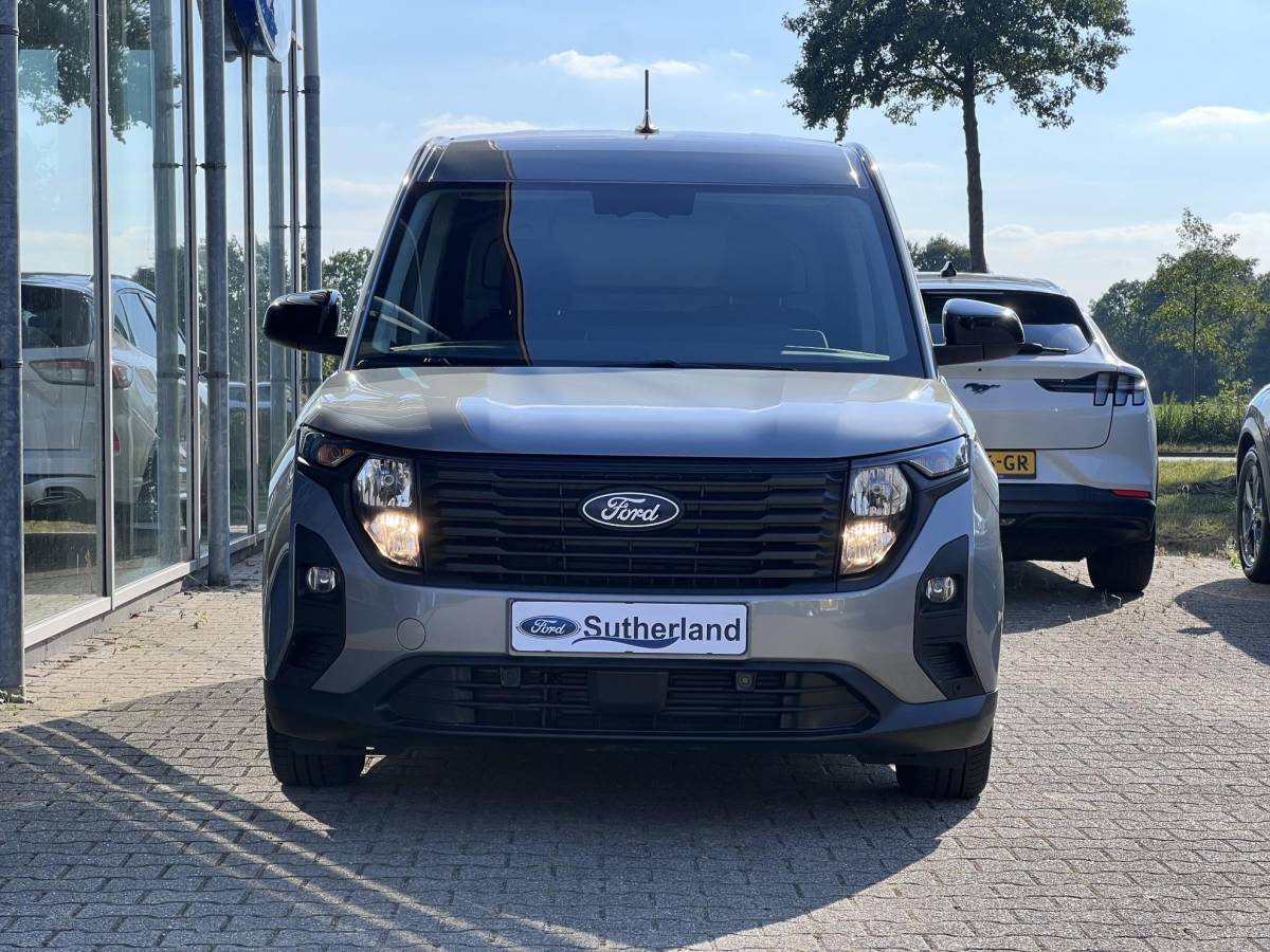 Ford Transit Courier Ford Transit Courier 1.0 EcoBoost Trend 125pk | Automaat | Adaptive cruise control | Achteruitrijcamera |  Navigatie