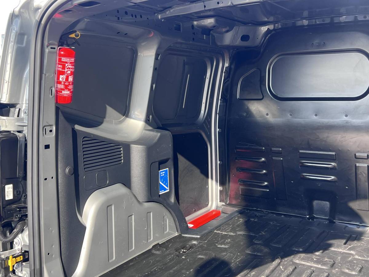 Ford Transit Courier Ford Transit Courier 1.0 EcoBoost Trend 125pk | Automaat | Adaptive cruise control | Achteruitrijcamera |  Navigatie