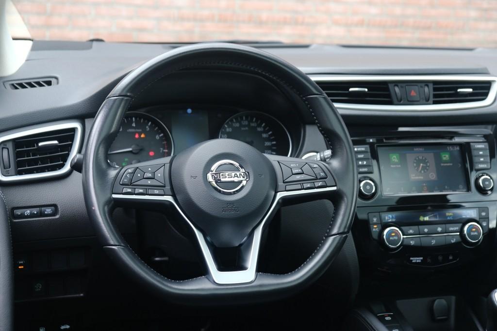 Nissan QASHQAI Nissan Qashqai 1.3 DIG-T 140pk Tekna | Navi | App Connect | Climate | Cruise | Panoramadak | 360° Camera | Keyless | Winter Pakket | Trekhaak