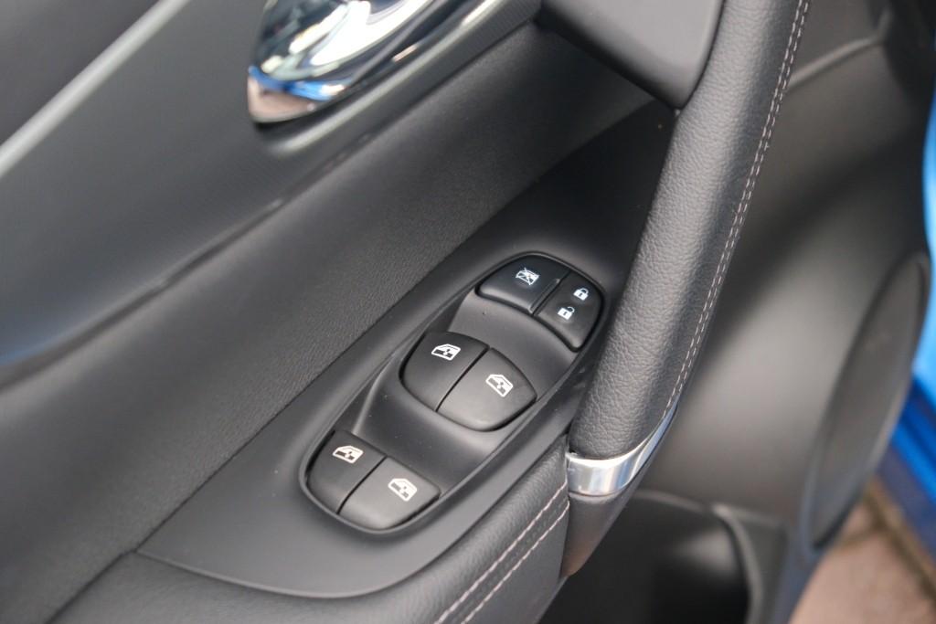 Nissan QASHQAI Nissan Qashqai 1.3 DIG-T 140pk Tekna | Navi | App Connect | Climate | Cruise | Panoramadak | 360° Camera | Keyless | Winter Pakket | Trekhaak
