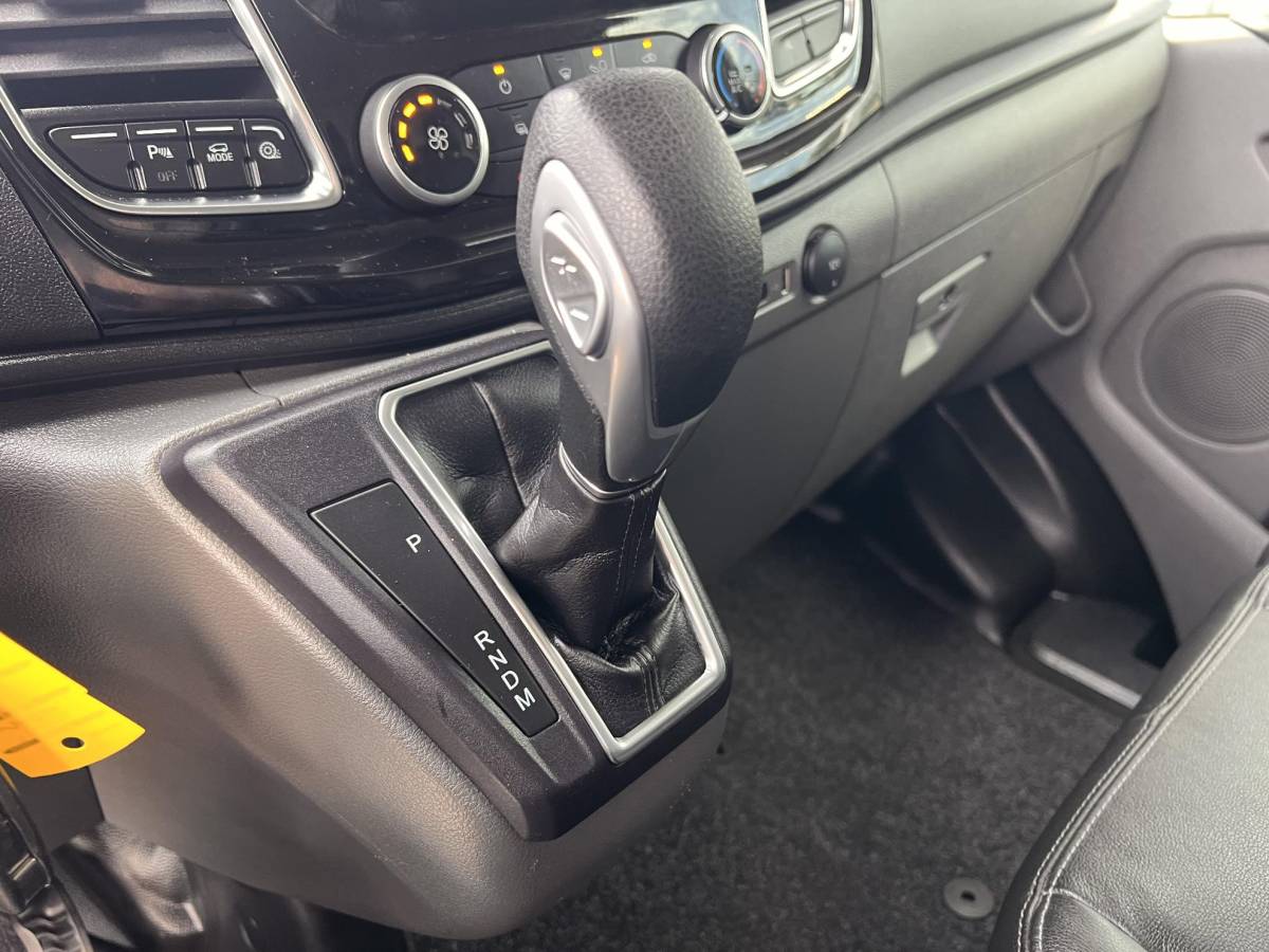 Ford Transit Custom Ford Transit Custom 320 2.0 TDCI L1H1 Sport Gesloten Bestelwagen | trekhaak | Navigatie.