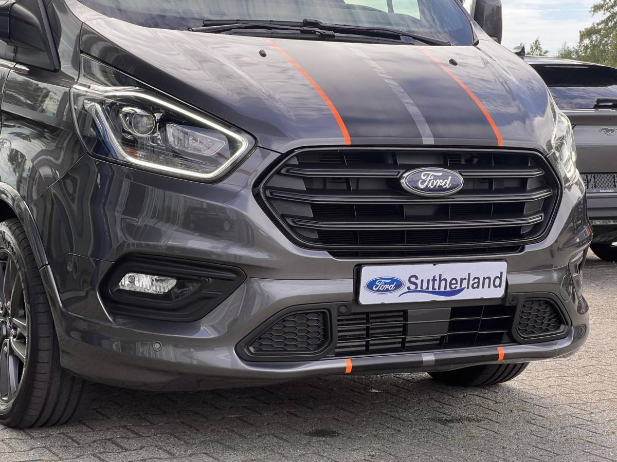 Ford Transit Custom Ford Transit Custom 320 2.0 TDCI L1H1 Sport Gesloten Bestelwagen | trekhaak | Navigatie.