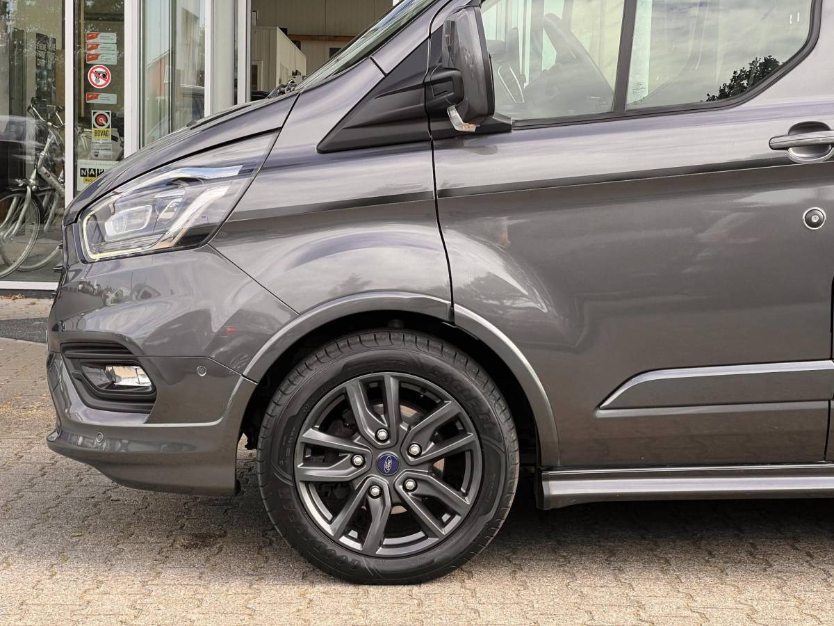 Ford Transit Custom Ford Transit Custom 320 2.0 TDCI L1H1 Sport Gesloten Bestelwagen | trekhaak | Navigatie.