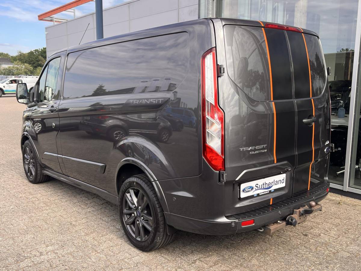 Ford Transit Custom Ford Transit Custom 320 2.0 TDCI L1H1 Sport Gesloten Bestelwagen | trekhaak | Navigatie.