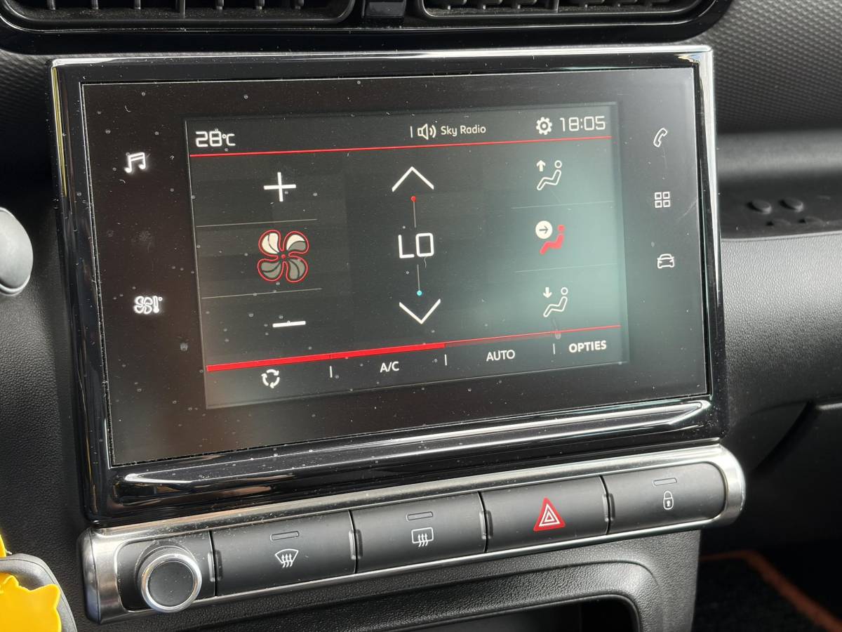 Citroën C3 Aircross Citroen C3 Aircross 1.2 PureTech S&S Feel ✓2e Eigenaar✓Trekhaak✓110pk✓Clima✓Cruise✓Lm velgen✓Pdc V+A✓N.A.P✓Rijstrooksensor✓Apk tot 08-2027
