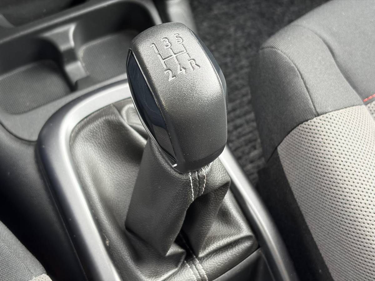 Citroën C3 Aircross Citroen C3 Aircross 1.2 PureTech S&S Feel ✓2e Eigenaar✓Trekhaak✓110pk✓Clima✓Cruise✓Lm velgen✓Pdc V+A✓N.A.P✓Rijstrooksensor✓Apk tot 08-2027