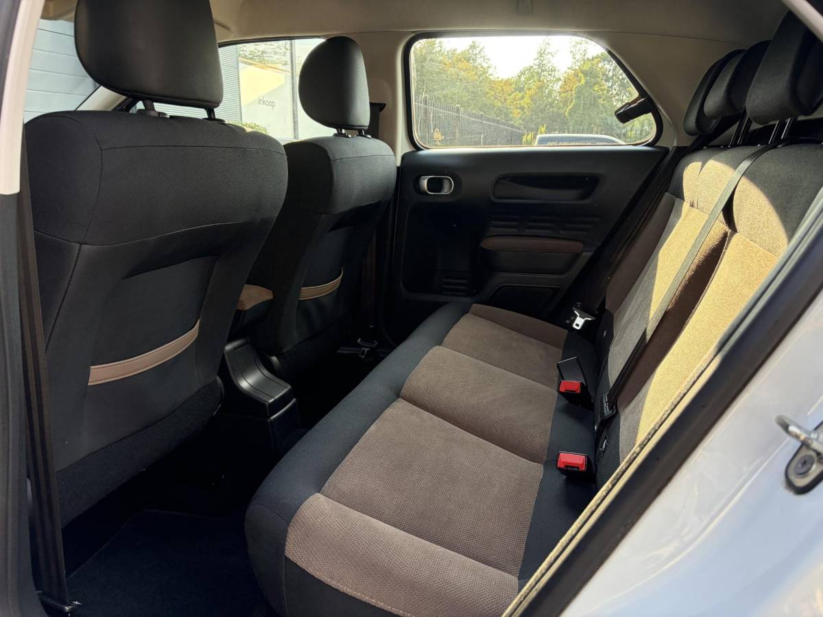 Citroën C4 Cactus Citroen C4 Cactus 1.2 PureTech Feel ✓D-riem vv in 06-2025✓Navi✓Carplay✓Clima✓Cruise✓Pdc✓Automaat✓N.A.P✓Apk tot 06-2027