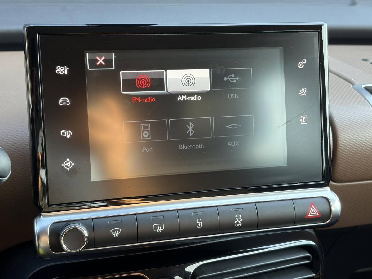 Citroën C4 Cactus Citroen C4 Cactus 1.2 PureTech Feel ✓D-riem vv in 06-2025✓Navi✓Carplay✓Clima✓Cruise✓Pdc✓Automaat✓N.A.P✓Apk tot 06-2027