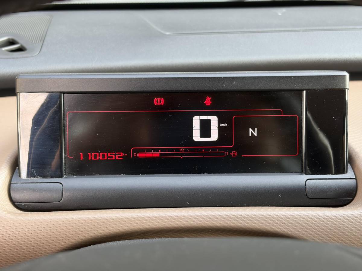 Citroën C4 Cactus Citroen C4 Cactus 1.2 PureTech Feel ✓D-riem vv in 06-2025✓Navi✓Carplay✓Clima✓Cruise✓Pdc✓Automaat✓N.A.P✓Apk tot 06-2027