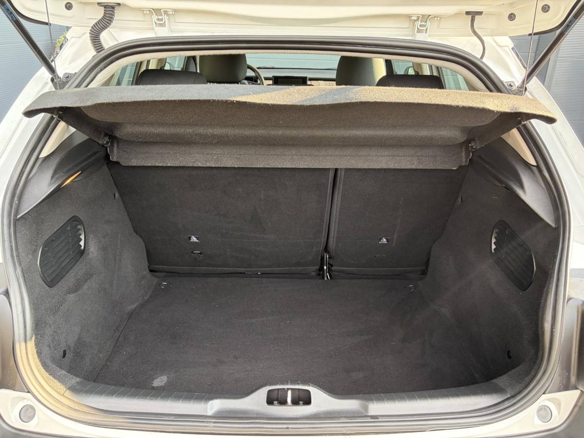 Citroën C4 Cactus Citroen C4 Cactus 1.2 PureTech Feel ✓D-riem vv in 06-2025✓Navi✓Carplay✓Clima✓Cruise✓Pdc✓Automaat✓N.A.P✓Apk tot 06-2027