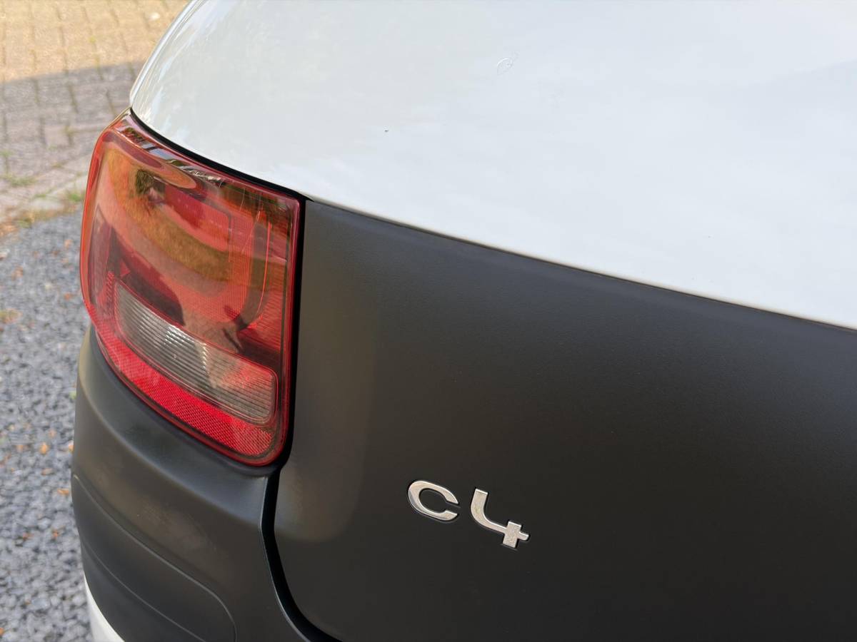 Citroën C4 Cactus Citroen C4 Cactus 1.2 PureTech Feel ✓D-riem vv in 06-2025✓Navi✓Carplay✓Clima✓Cruise✓Pdc✓Automaat✓N.A.P✓Apk tot 06-2027