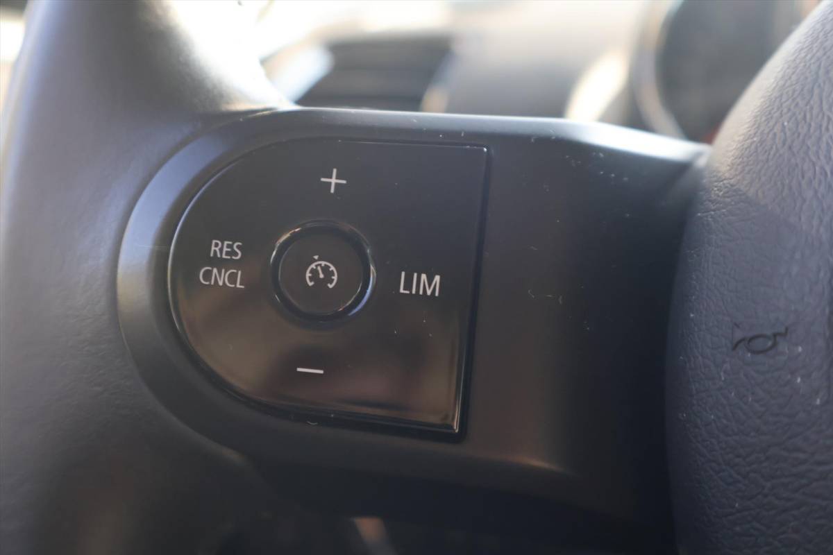 MINI Clubman Mini Mini Clubman (f54) 1.5 Business Edition AUT | Navigatie | Cruise | Climate | Carplay | LED |