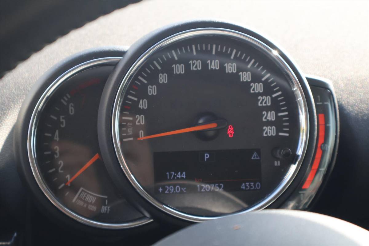 MINI Clubman Mini Mini Clubman (f54) 1.5 Business Edition AUT | Navigatie | Cruise | Climate | Carplay | LED |
