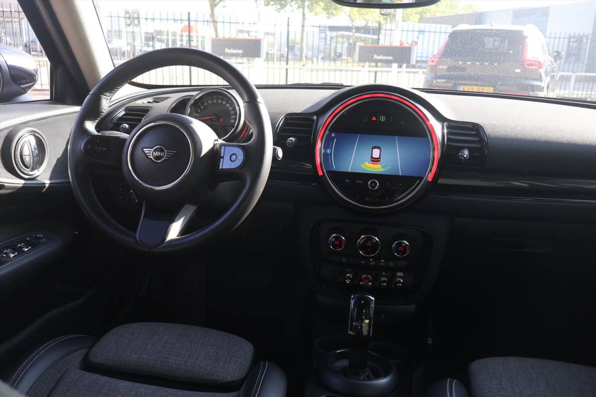 MINI Clubman Mini Mini Clubman (f54) 1.5 Business Edition AUT | Navigatie | Cruise | Climate | Carplay | LED |