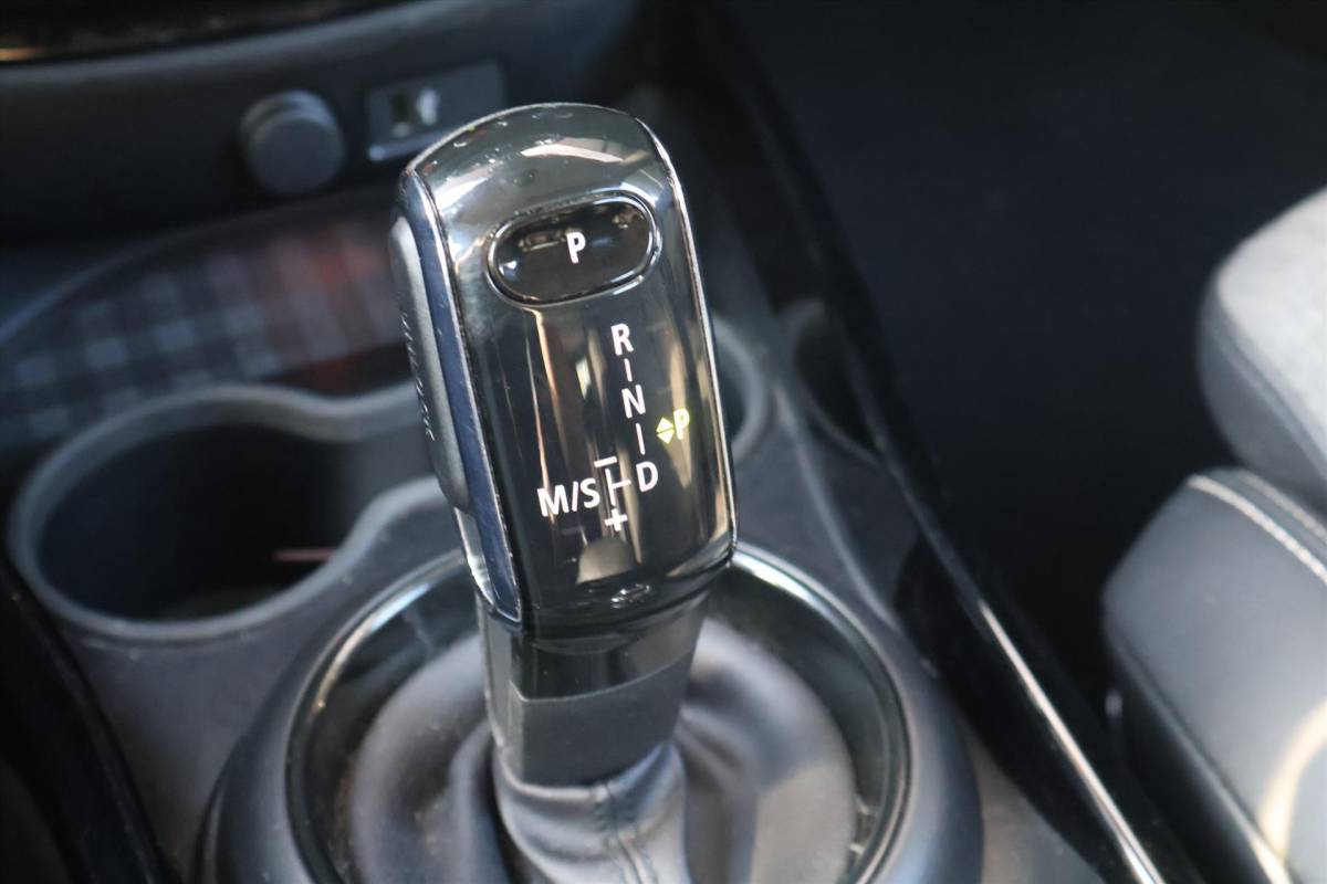 MINI Clubman Mini Mini Clubman (f54) 1.5 Business Edition AUT | Navigatie | Cruise | Climate | Carplay | LED |