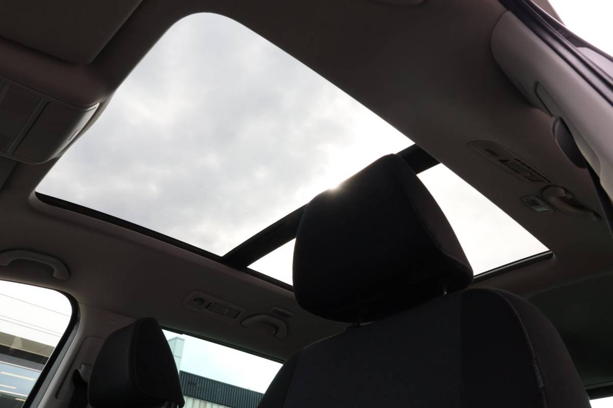 Volkswagen Sharan Volkswagen Sharan 1.4 TSI Highline 7p. | Panoramadak | Stoelverwarming | Elec. Deuren!