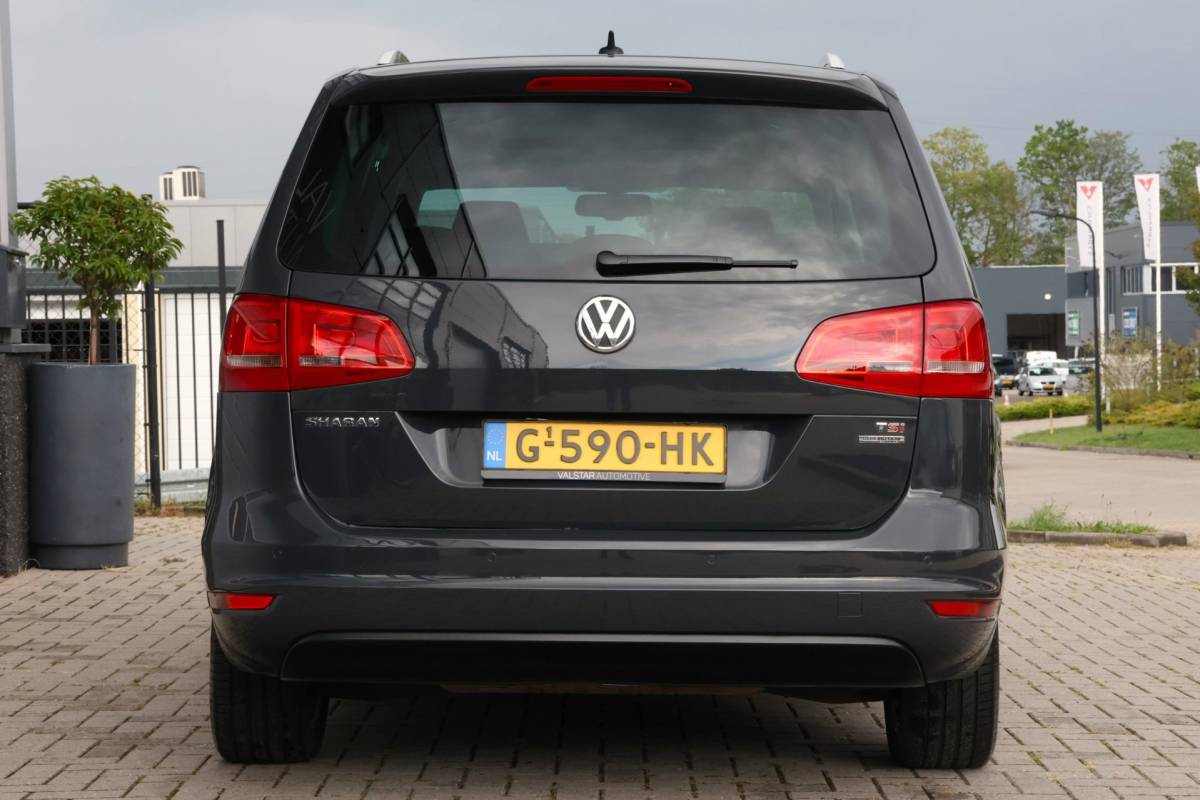 Volkswagen Sharan Volkswagen Sharan 1.4 TSI Highline 7p. | Panoramadak | Stoelverwarming | Elec. Deuren!