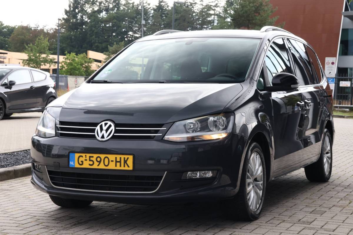 Volkswagen Sharan Volkswagen Sharan 1.4 TSI Highline 7p. | Panoramadak | Stoelverwarming | Elec. Deuren!