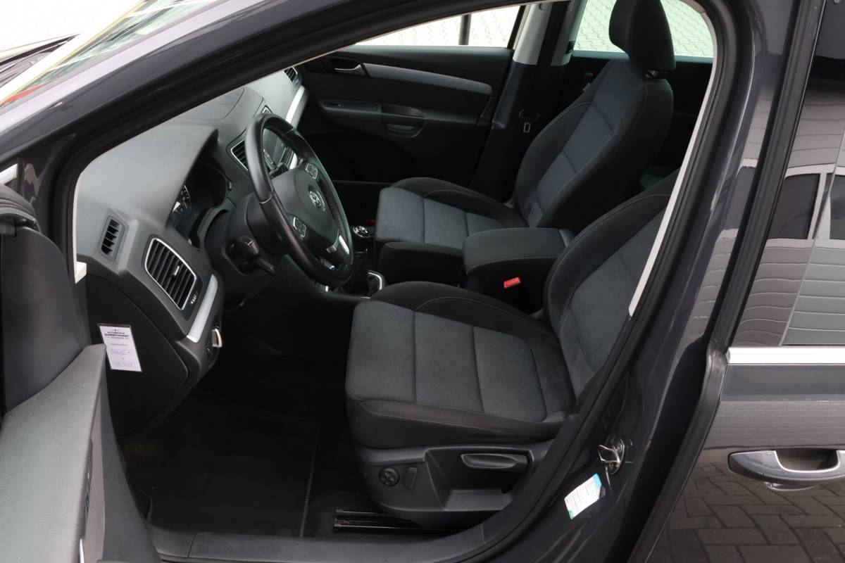 Volkswagen Sharan Volkswagen Sharan 1.4 TSI Highline 7p. | Panoramadak | Stoelverwarming | Elec. Deuren!