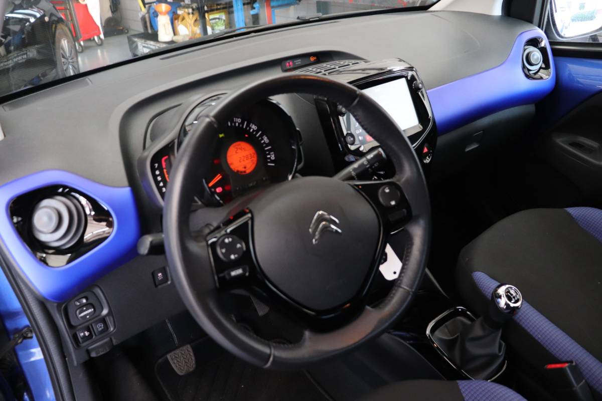Citroën C1 Citroën C1 1.0 VTi Shine. Scherm voor Apple Carplay/Android Auto.