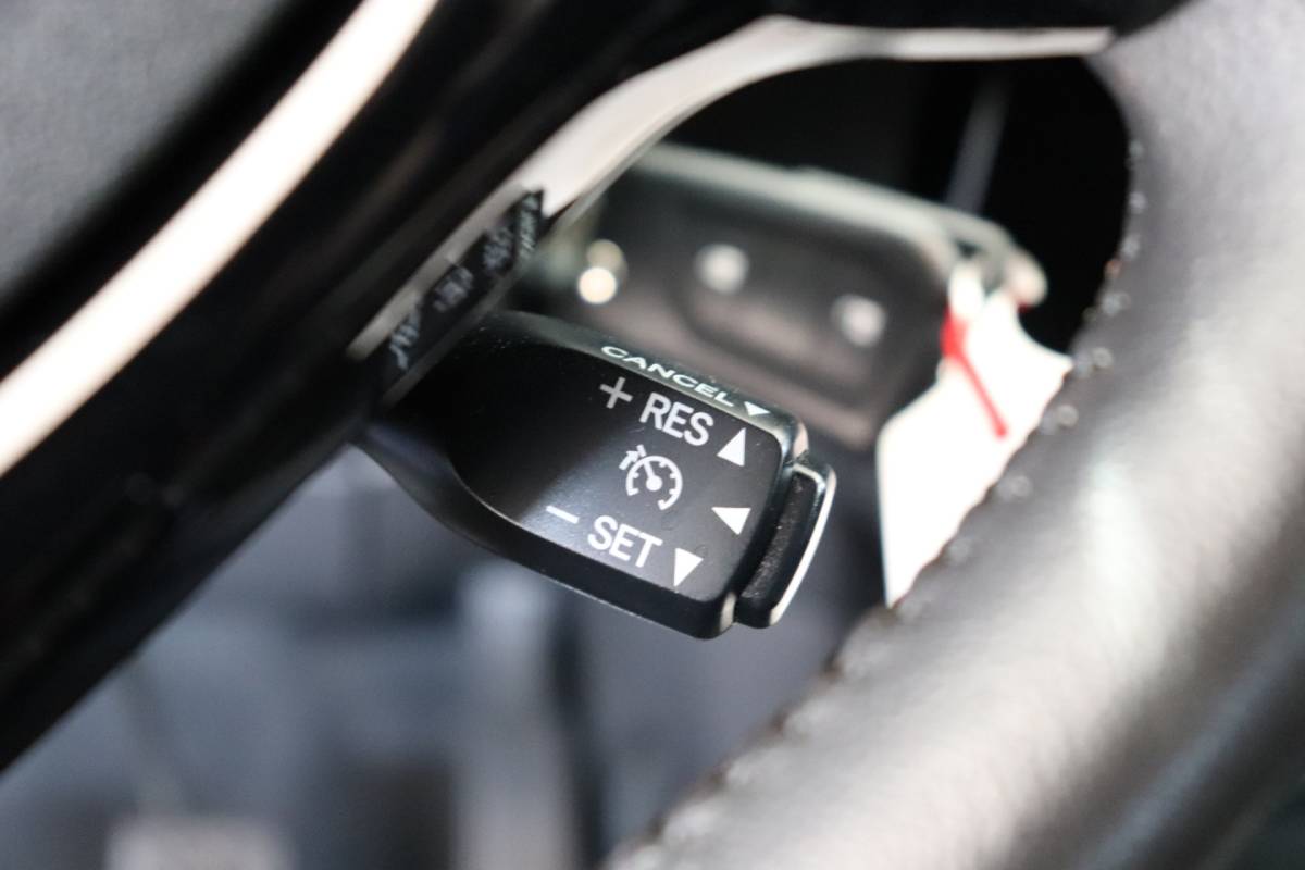 Citroën C1 Citroën C1 1.0 VTi Shine. Scherm voor Apple Carplay/Android Auto.