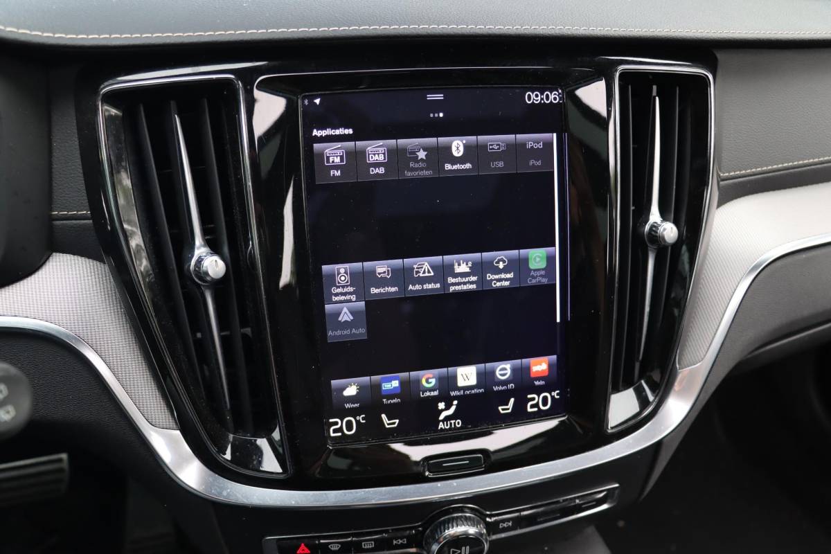 Volvo V60 Volvo V60 2.0 T8 Recharge AWD R-Design Panoramadak