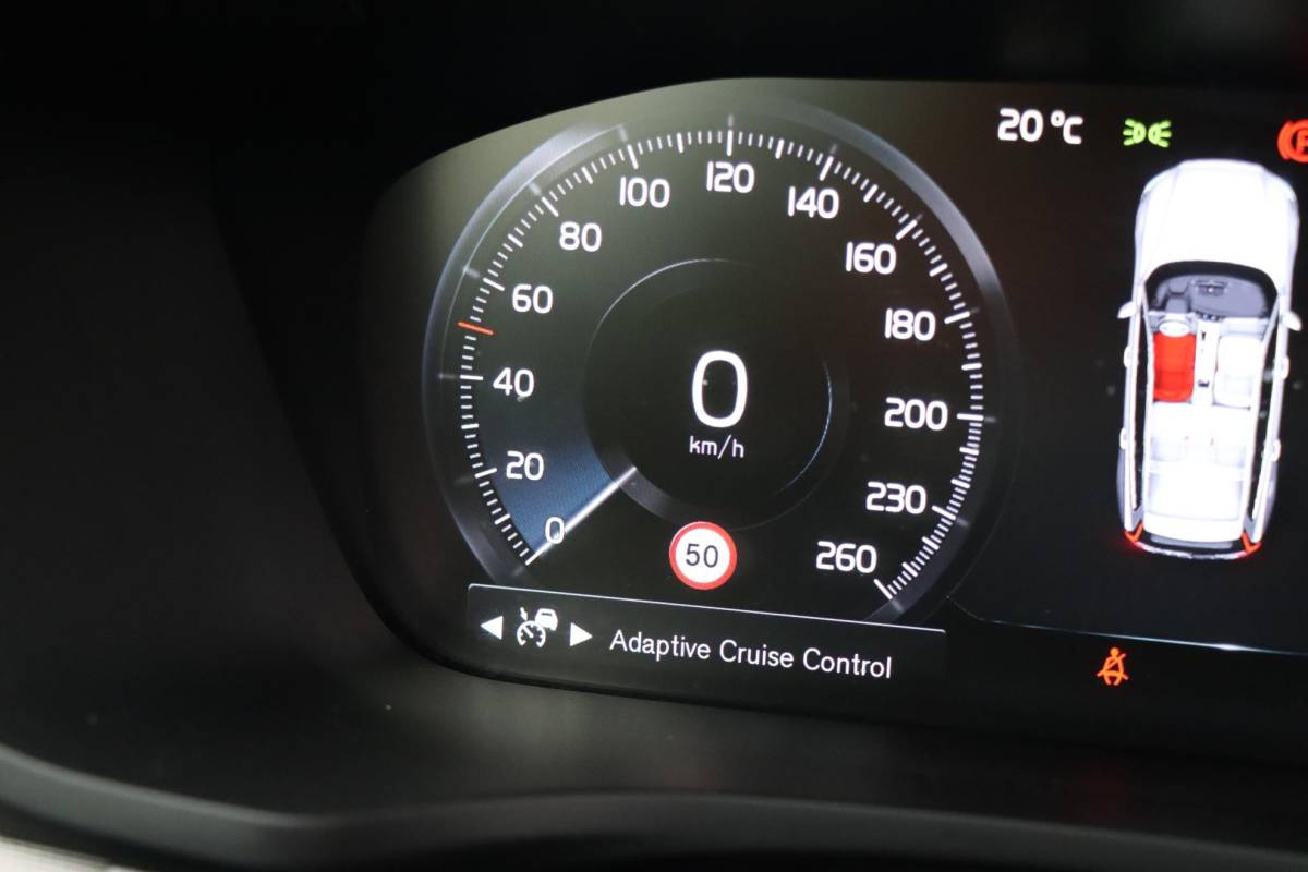 Volvo V60 Volvo V60 2.0 T8 Recharge AWD R-Design Panoramadak