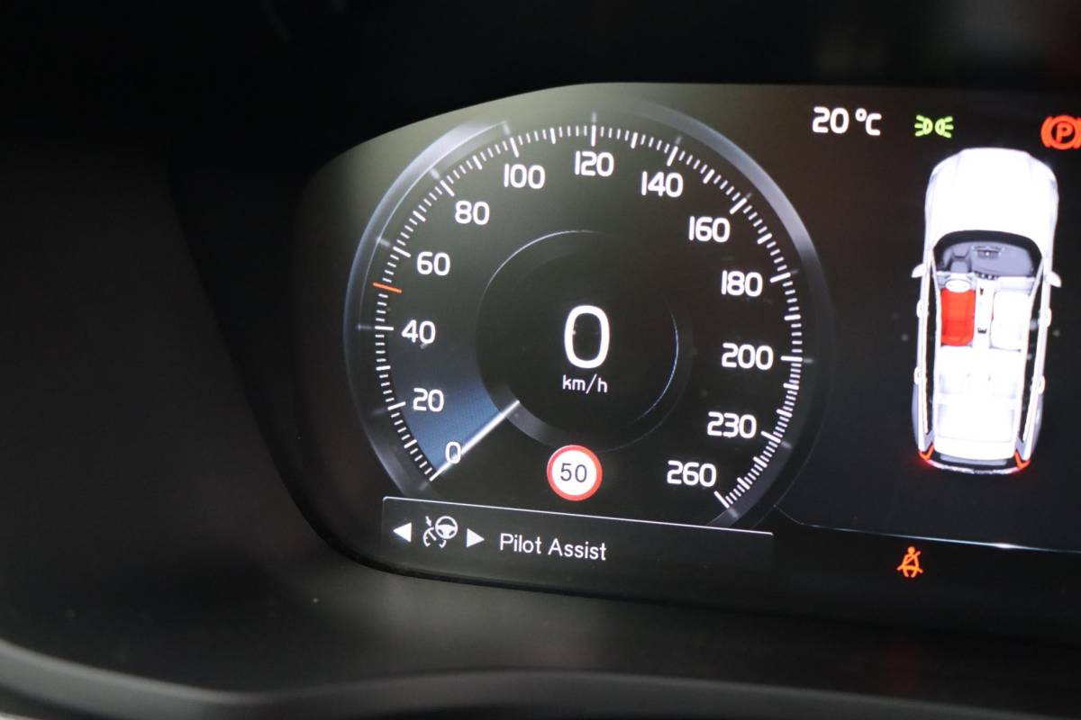 Volvo V60 Volvo V60 2.0 T8 Recharge AWD R-Design Panoramadak