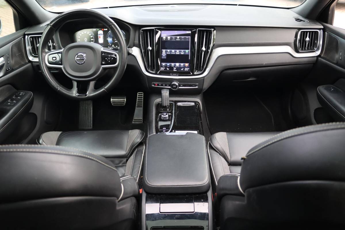 Volvo V60 Volvo V60 2.0 T8 Recharge AWD R-Design Panoramadak