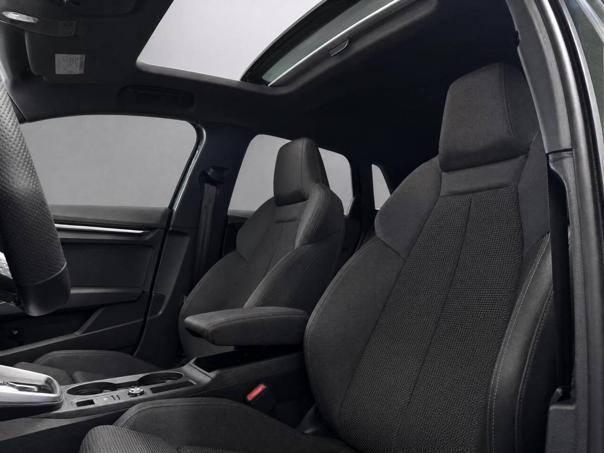 Audi A3 Audi A3 Sportback 40 TFSIe 204pk S edition · Camera · Panoramadak · Apple/Android Car Play · Park Assist · 17” Inch · Garantie t/m 01-01-2030 of 100.000km