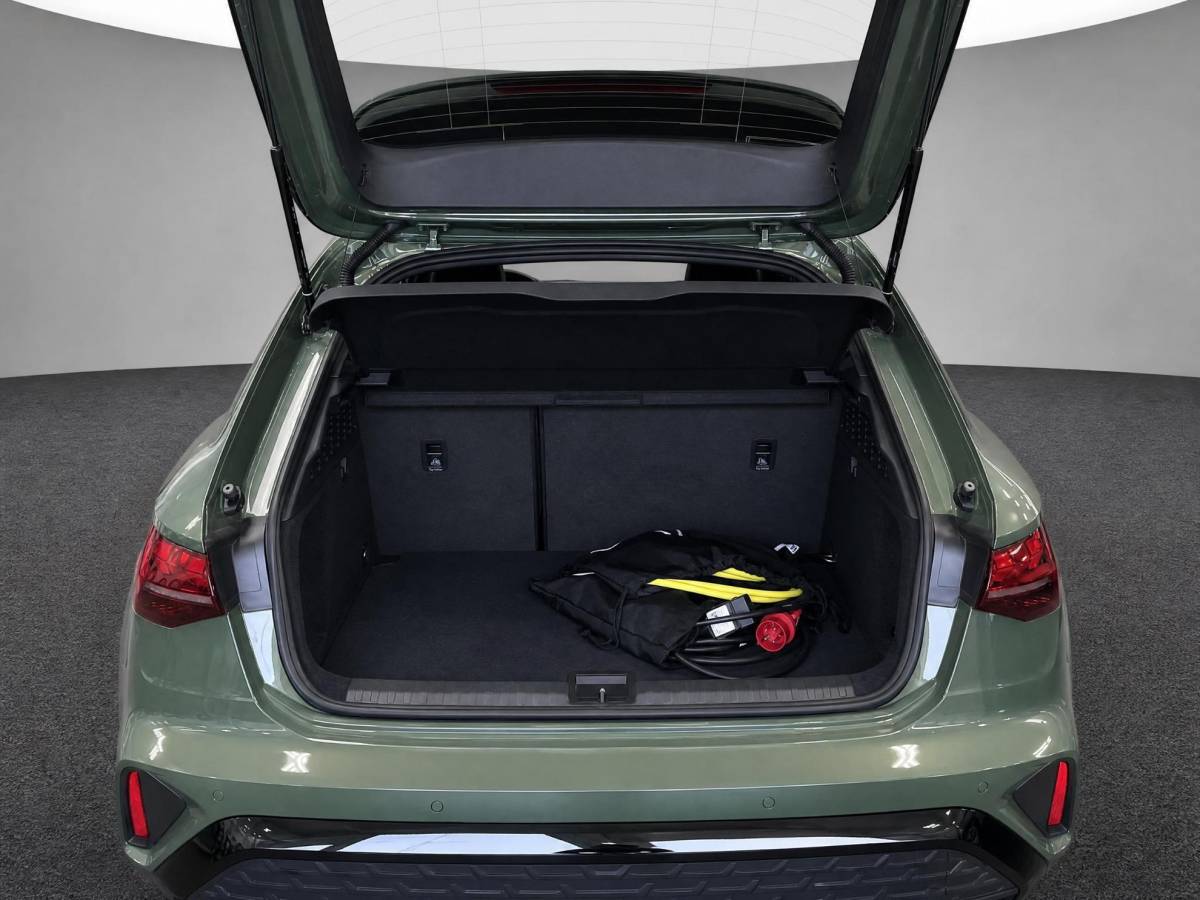 Audi A3 Audi A3 Sportback 40 TFSIe 204pk S edition · Camera · Panoramadak · Apple/Android Car Play · Park Assist · 17” Inch · Garantie t/m 01-01-2030 of 100.000km