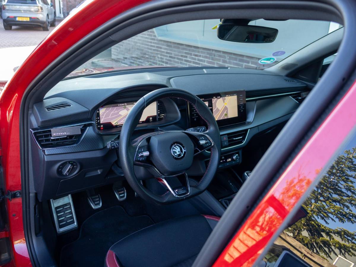 Škoda Scala Skoda Scala 1.5 TSI ACT Monte Carlo ABT Edition S 191 PK Pano Full LED